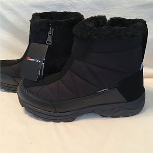 Silentcare  mens waterproof hiking, skiing, fishing fur lined boots NWT